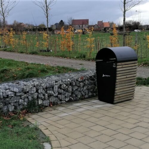 Buiten afvalbak Contour 16 Door de royale inhoud en het onderhoudsvriendelijke ontwerp zijn deze afvalbakken een uitstekende keuze voor gemeenten, scholen, bedrijven en horecagelegenheden.